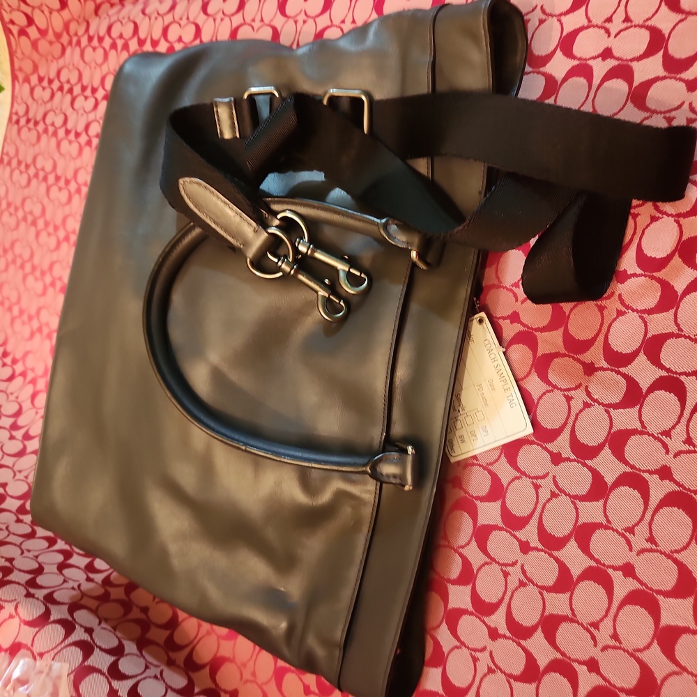 Business Totes - Picture 2 of 12